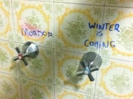 GoT_Tyrion's tweet photo. When you are a fan of Game of Thrones and Lord of the Rings... http://t.co/k3EgxOIVGn