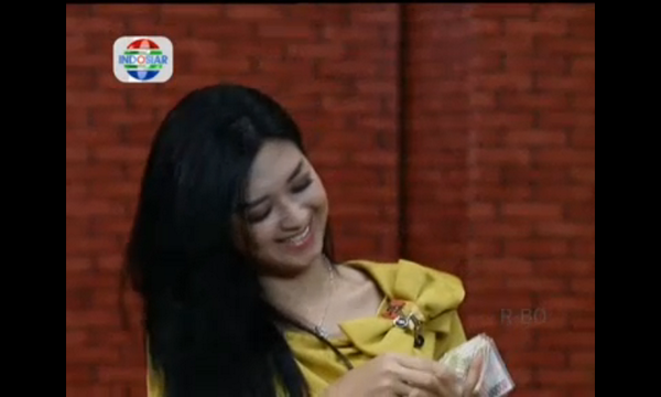 Re-run nowww @IndosiarID cc: <a href="/ViaRahaesita/">Sylvia Fully R</a>