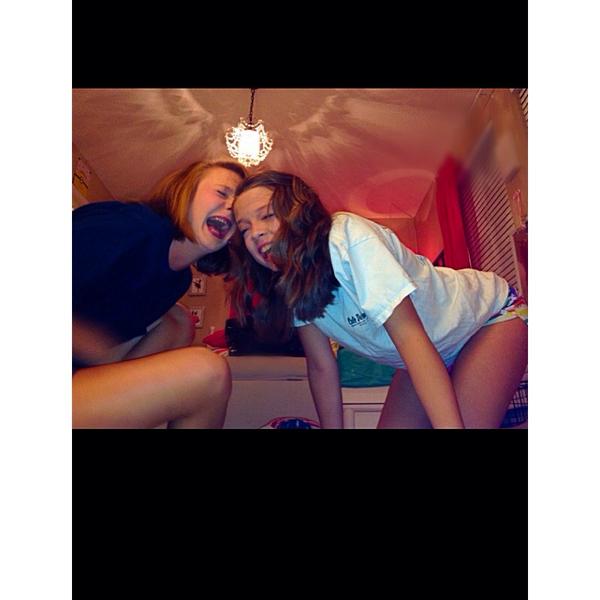 BaileyLong16's tweet photo. Our sleepovers are filled with many memories😘😙 @AddisonArey http://t.co/THfqcJCSBz
