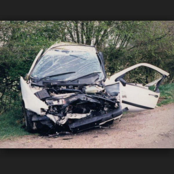 stevmc05's tweet photo. I think the smackhead labourer has fucked the van @lukecarter62 @joelc81 @majorss1 @MochaelW #wesleyonsmack http://t.co/1z0ZlrHE29