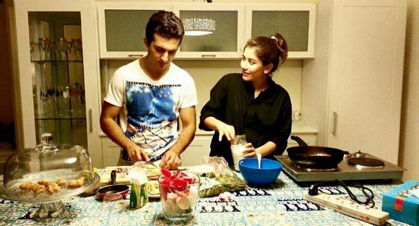 Syra_Yousaf's tweet photo. Life changes a lot when you have a little one in the house..:D http://t.co/E5l8aRrpOS