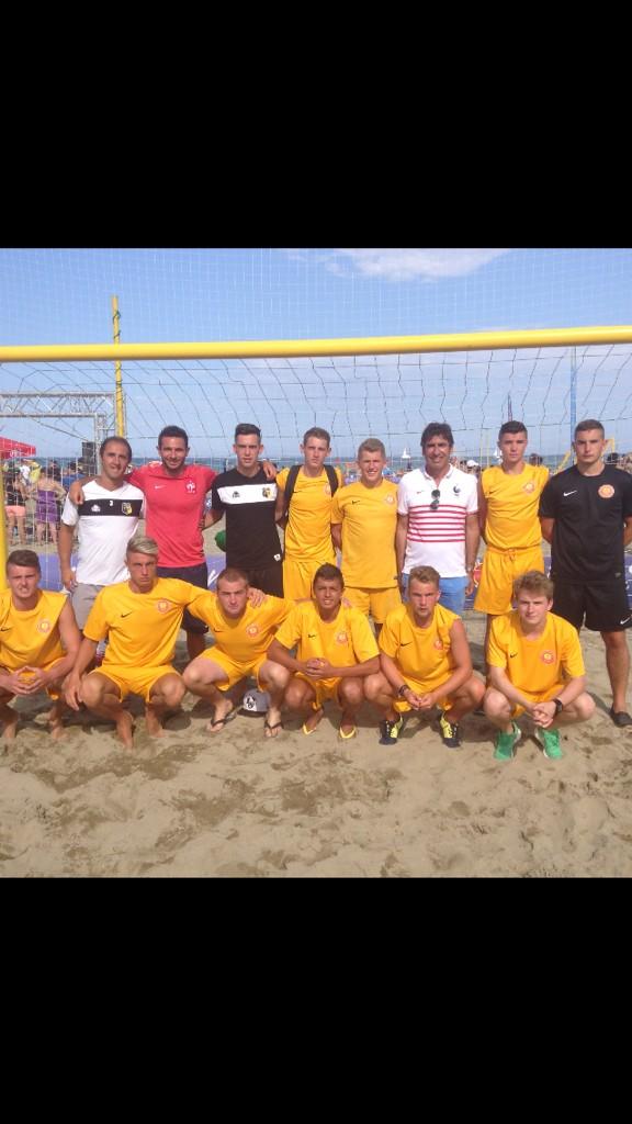 wativince's tweet image. Photo avc le sélectionner de l'équipe de France de beach et Joël Cantona 👌👌😃