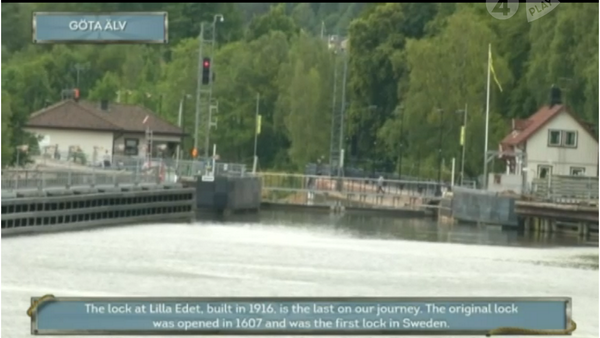 TV4Baten's tweet photo. Nu åker vi genom den sista slussen på #TV4Båtens resa: Lilla Edet. http://t.co/KOilhGx7eQ http://t.co/ewhatBbC8d