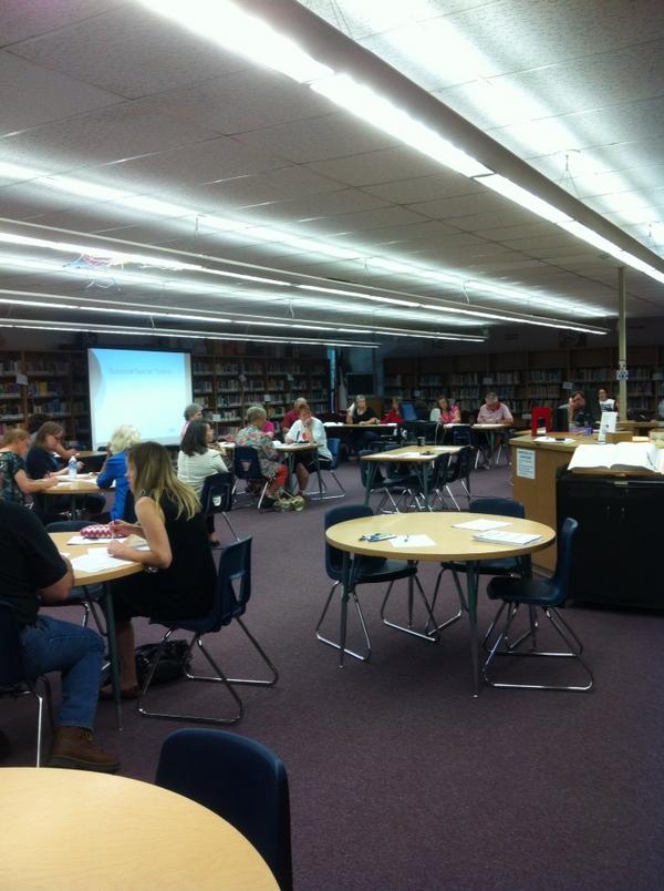hamiltonisd's tweet image. A great turnout for substitute teacher training! #hello2014-15