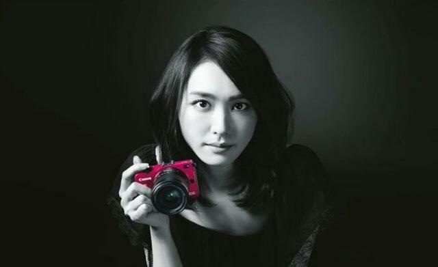 新垣結衣さん　マグカップ、スマホリング 新垣結衣 PHOTO EXHIBITION スマホリング NYLON 限定品 - メルカリ