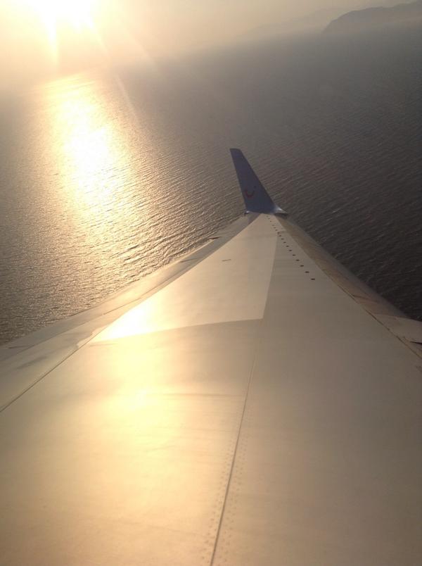 KateMiles97's tweet photo. Beautiful views from the plane yesterday 👌 http://t.co/Uboch1StUG