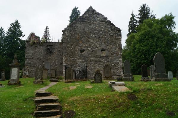 scotiaroots's tweet photo. Here’s a wee pic for all you #Jacobites out there! St.Bride’s Kirk @Blair_Castle Final resting place of #BonnieDundee http://t.co/zCZWFhGFBe
