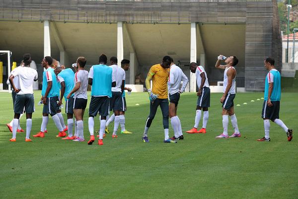 AS_Monaco's tweet image. Les Rouge et Blanc ont repris le chemin de la Turbie au surlendemain de l’#EmiratesCup =&amp;gt; goo.gl/GK5qKy