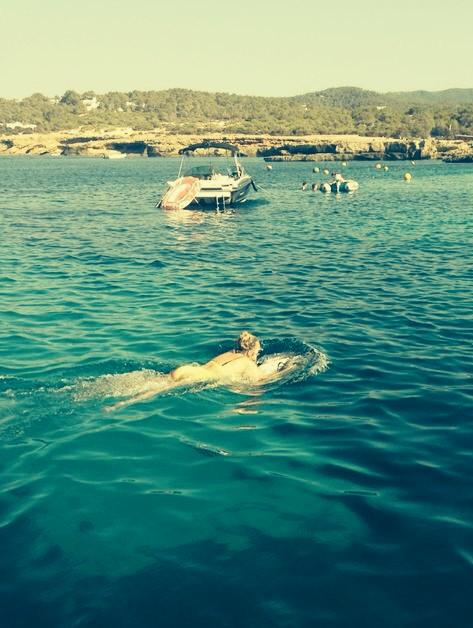 chloeadeleex's tweet image. Underwater jet ski was amazing!