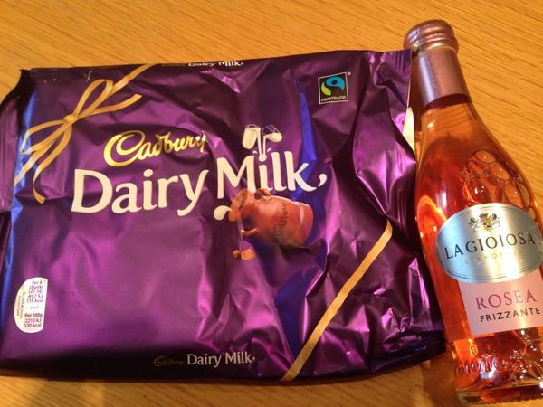 MegBuchananbeau's tweet photo. @McSooze Loved my camp delivery from @mkavanagh2 &amp; @ryandonnachie - ❤️ these boys #tuesdaynightclub #knowmewell😝 http://t.co/iXAhpFZGNu