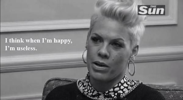 Carey_Hart_Fans's tweet photo. 😂 I know @Pink me too! http://t.co/1jvWXvP6UF