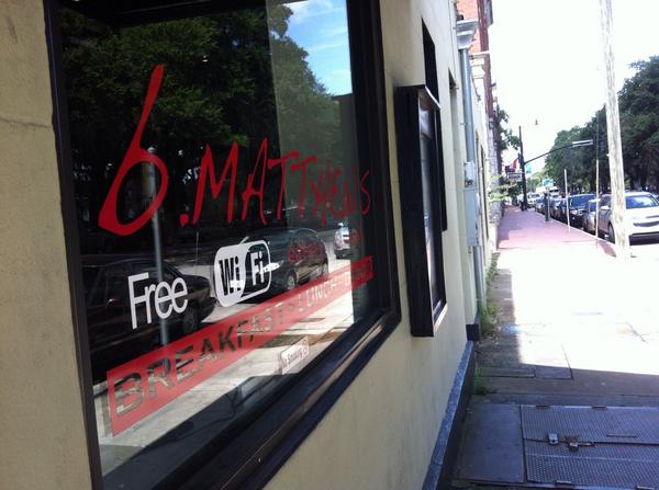 RuksanaWrites's tweet image. Brekkie #bmatthews nomnom @VisitSavannah