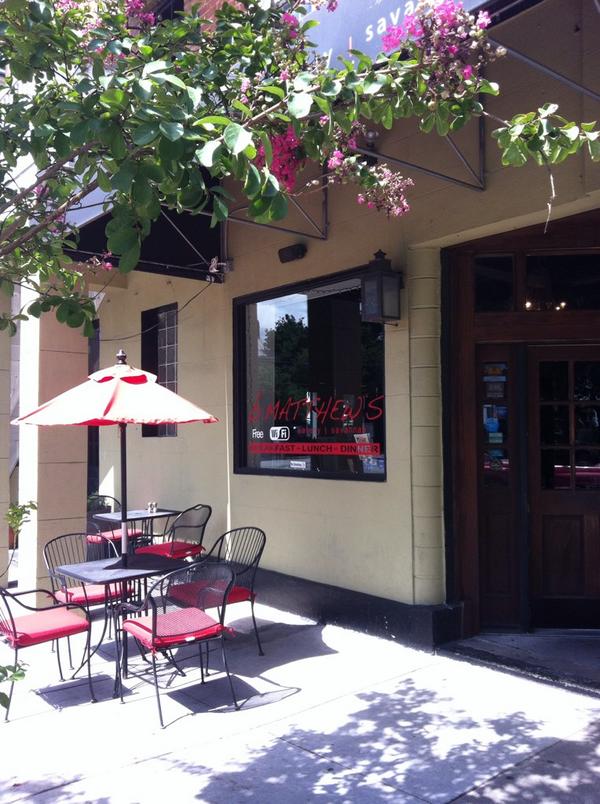 RuksanaWrites's tweet image. Brekkie #bmatthews nomnom @VisitSavannah