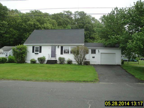 FirstStepRealty's tweet image. 110 Warrenton Rd. Haverhill, MA Post Foreclosure HUD Home / REO for sale:

postlets.com/s/110-warrento…