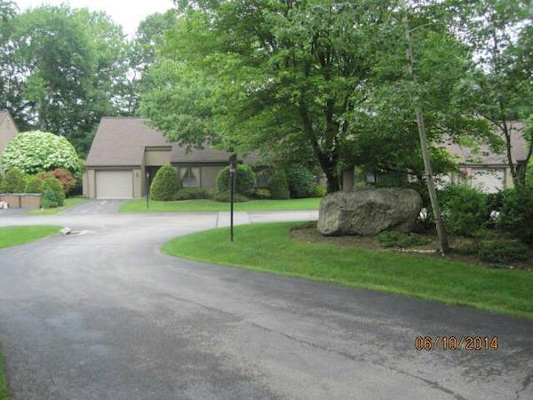 FirstStepRealty's tweet image. 369 Heritage Hills Unit D, Somers, NY Post Foreclosure HUD Home / REO for sale:

postlets.com/s/369-heritage…