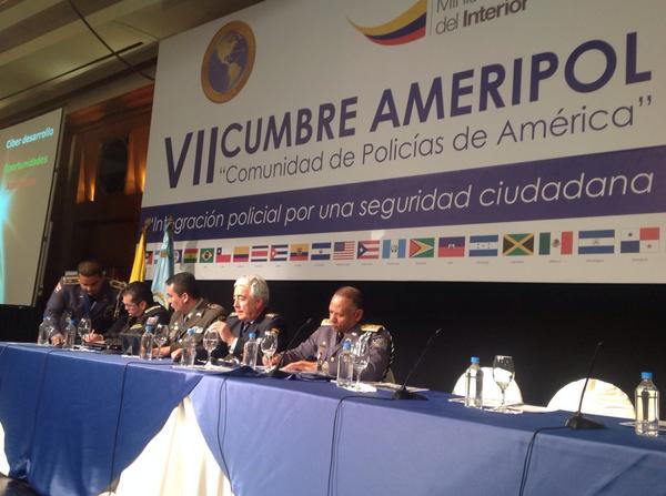 MinGobiernoEc's tweet photo. #AmeripolEc2014 se dialoga sobre cibercrimen, intercambiando información para generar estrategias de #seguridad. http://t.co/UXUSHsEfwF