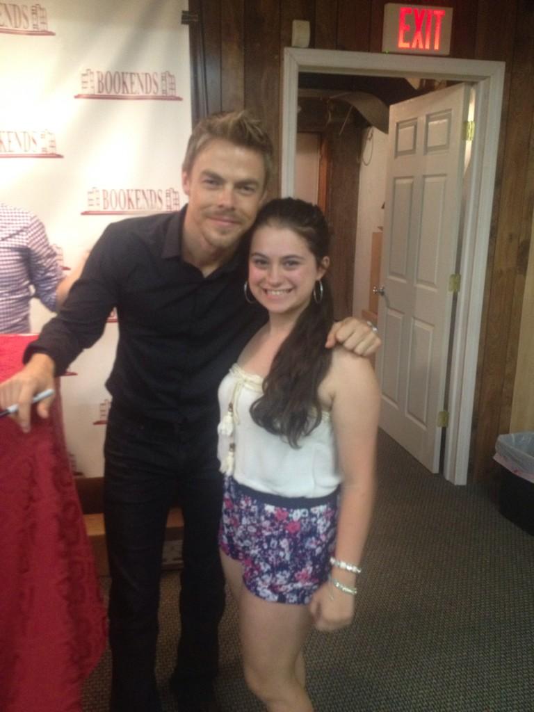 CRYING BC I JUST MET DEREK HOUGH AND HE WISHED ME A HAPPY BIRTHDAY        