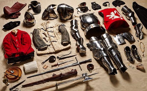 MeredithFrost's tweet image. This is very cool. Inventories of war: soldiers' kit from 1066 to 2014 telegraph.co.uk/history/world-… Pics by @thom_atkinson