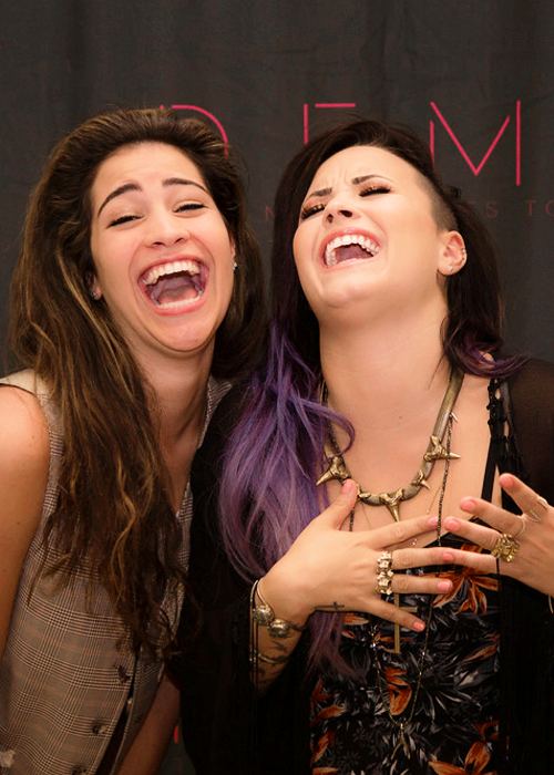 portallovato's tweet image. @portallovato #MPN #Lovatics