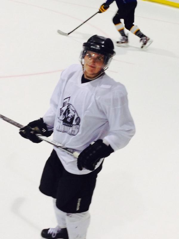 VintPyper's tweet image. @BauerHockey son heading off to juniors in BC. New Bauer skates and total one. #andrewpyper