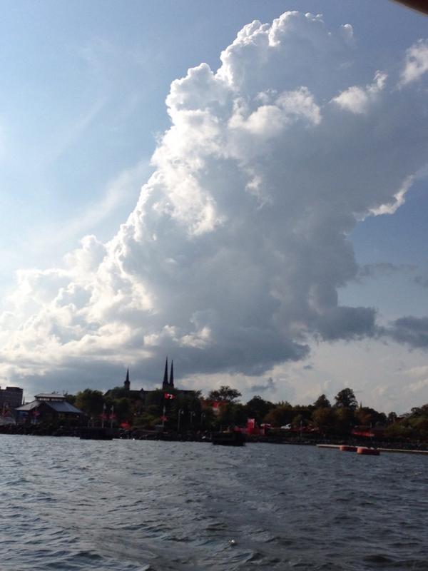 traereed's tweet photo. @HarbourHippo http://t.co/Zl87Kt327h