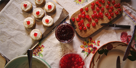 PBSFood's tweet photo. We dare you to resist @butterpluslove homemade jam cookies. | via @DarkRyeMag | http://t.co/K9NaxlUd3D http://t.co/pw8ltZBwzd