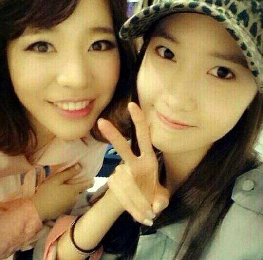 OFFICIALiyyoona's tweet photo. 좋은 일 언니 ~~ http://t.co/baHx2TMilI