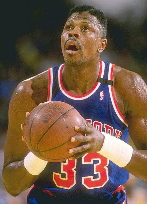 Happy 52nd Birthday to Patrick Ewing!! 