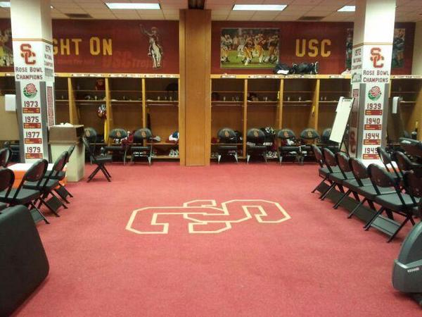 @USCTwocka99 Time to work#99! Another day at the office!Fighton!