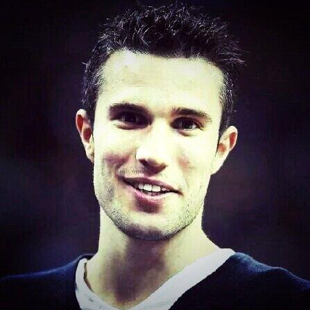 Happy birthday Robin Van Persie!!!   Ill always be a big fan of you,enjoy your day,handsome! 
