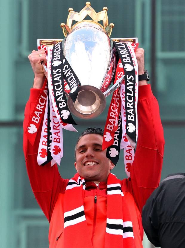 Ohhhhh robin van persie!!!!!

Happy birthday have a good one lad 
