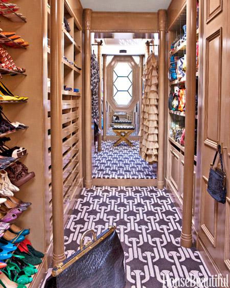 HouseBeautiful's tweet photo. 10 closets we'd LOVE to have: http://t.co/UBzenw7orc http://t.co/ZwU8c7Qxue