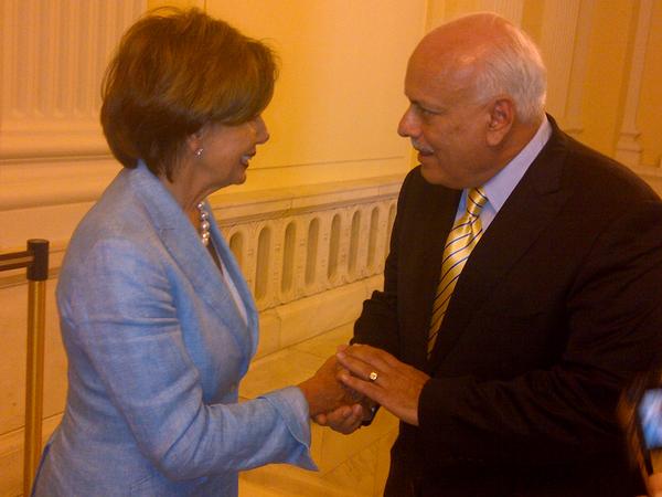 ACTIF Ex.Dir Rajeev Arora greets US House Speaker @NancyPelosi at a special #AGOA event on Capitol Hill on August 5