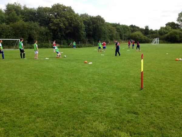 StyleSussex's tweet photo. The youth development boys working through the passing set in the morning practice! #SSASummerEliteWeek #ballers http://t.co/4TFBjC8nk1