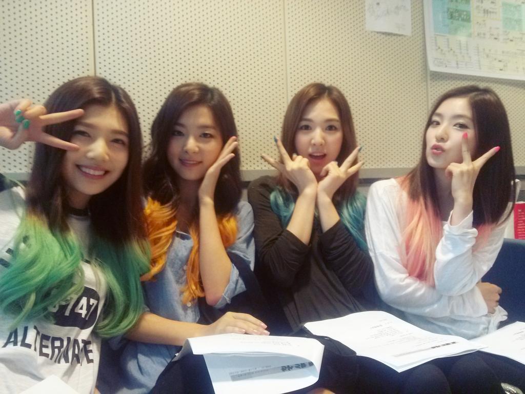 BuVnwLyCcAAFdbA.jpg:large