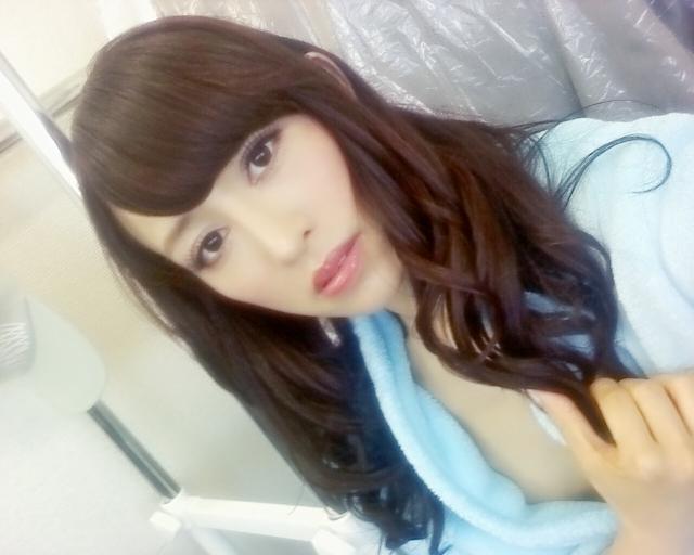 今日はAVSさんで撮影してます♪凌辱作品と、浣腸モノ&hellip;２本(^_-)♪長い１日になりそうだけど、ゆるーり頑張りまぁす♪皆さんも充実な１日を&hellip;♪ http://t.co/dhJ0U25LyG