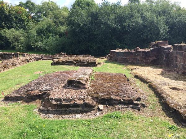 Laura Simcox tweet media