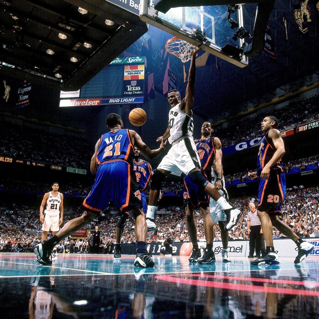 /youtubes early 90s Robinson clips Happy birthday to two-time NBA Champion David Robinson! 
