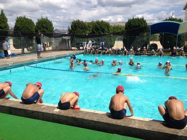 和泉市立和気小学校 明日は 和泉市では小学校の水泳記録会があります その練習も含めて 夏休みに入り毎日水泳の練習をしてきました それも今日で最後でした Http T Co C2mhfmkjvu