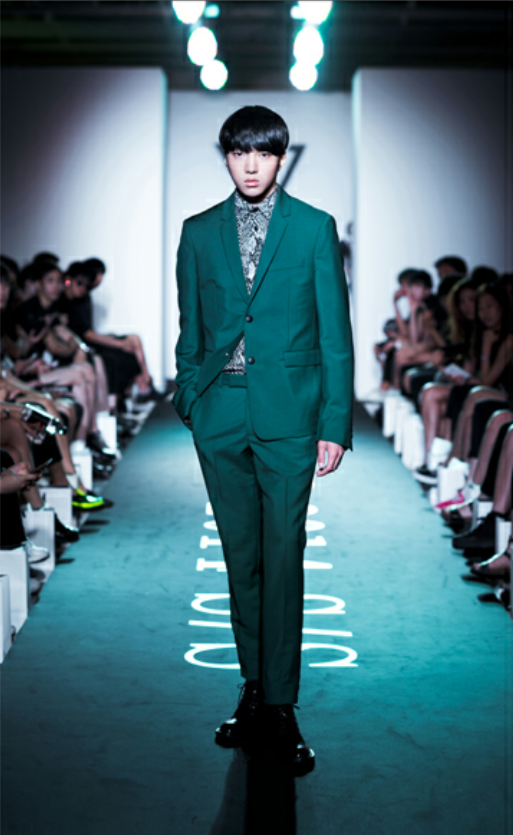 WINNERPHYG's tweet photo. SEUNGYOON #WinnerLaunchingShow http://t.co/jzdySiifLf