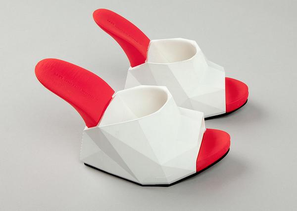 dezeen's tweet image. .@unitednude's Float shoes are created on a desktop 3D printer: dezeen.com/2014/08/06/3d-… #design