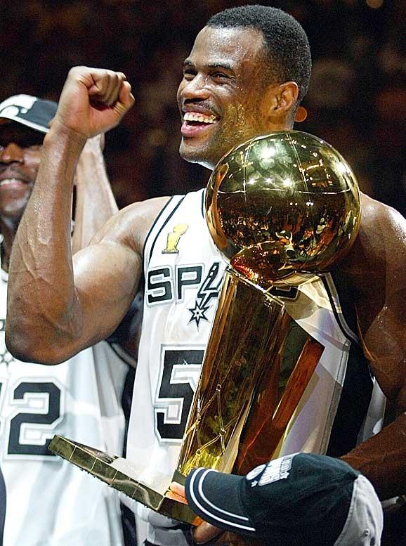 Happy Birthday to one of the classiest men to play in the NBA and Navy Vet! Cheers to David Robinson, Happy 49th!! 