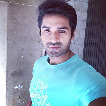 MJ_MrunalJain's tweet photo. #selfie #time http://t.co/bKrMWI9Uvu