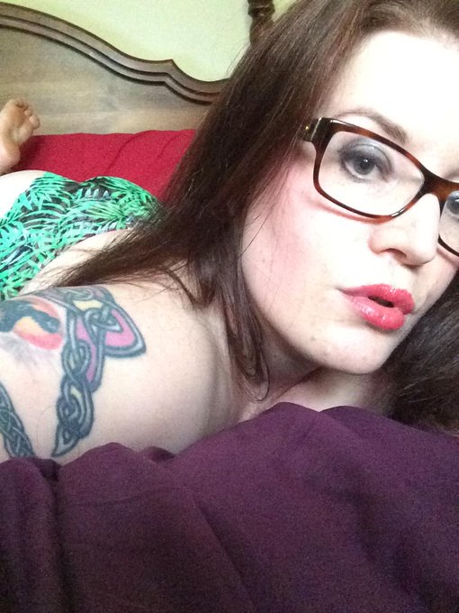 Some tropical print #panties and #sexy red lips for #asswednesday http://t.co/Vd2TdJRfGE<a href="/tag/panties"class="tags">#panties</a><a href="/tag/sexy"class="tags">#sexy</a><a href="/tag/asswednesday"class="tags"><span>#asswednesday</span></a>