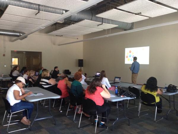 HandsOnTechATL's tweet image. ATL nonprofits learning about #SEO from SEO expert and volunteer, Conor Lee. #HoTechATL