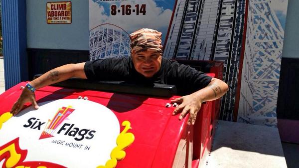 ThemeParkReview's tweet photo. Had nearly 7,500 interactions on FB &amp; Twitter supporting Caesar @SFMagicMountain #ColossusMarathon! CONGRATS CAESAR! http://t.co/D3B2abINw0