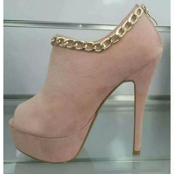 barbiezapatoss's tweet photo. Nuevos botines http://t.co/pfpCB3Pod0