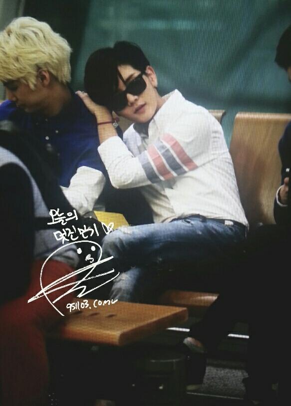 BuXXc0ACQAAqrcW.jpg:large