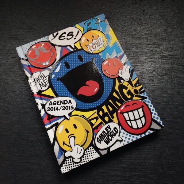 Retweet als je deze agenda met handtekening van mij en <a href="/kraantjepappie/">Kraantje Pappie</a> wilt winnen.