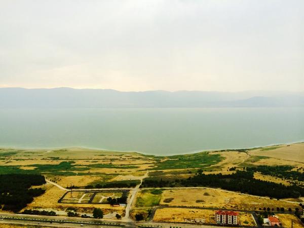 Gölde yağmur, gök inliyor #Göleyas #BurdurGölüKurumasın <a href="/Burgolunehayat/">Burdur Gölü'ne Hayat</a>